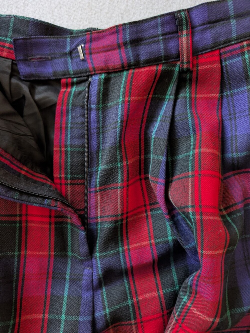Vintage 100% Wool Pleated Tailored Plaid Shorts Culottes Holiday Prep Academia 6 image 5